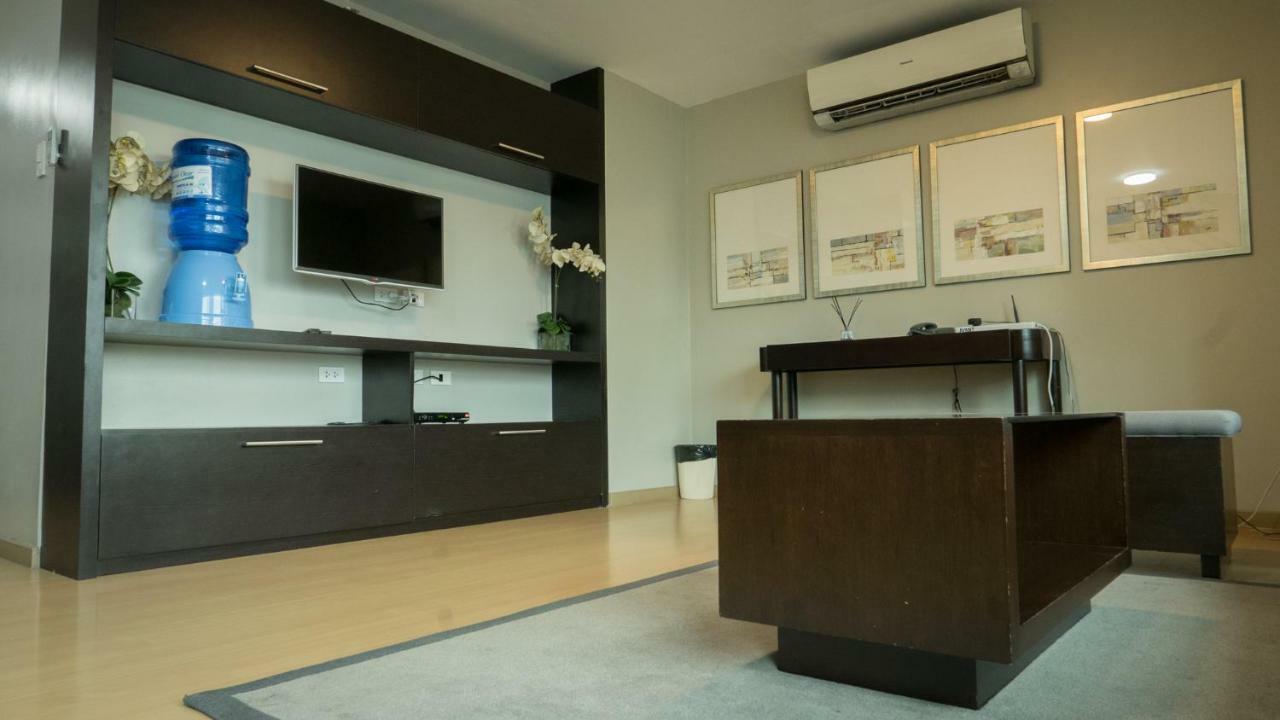 Avant Serviced Suites - Personal Concierge Manila Zewnętrze zdjęcie