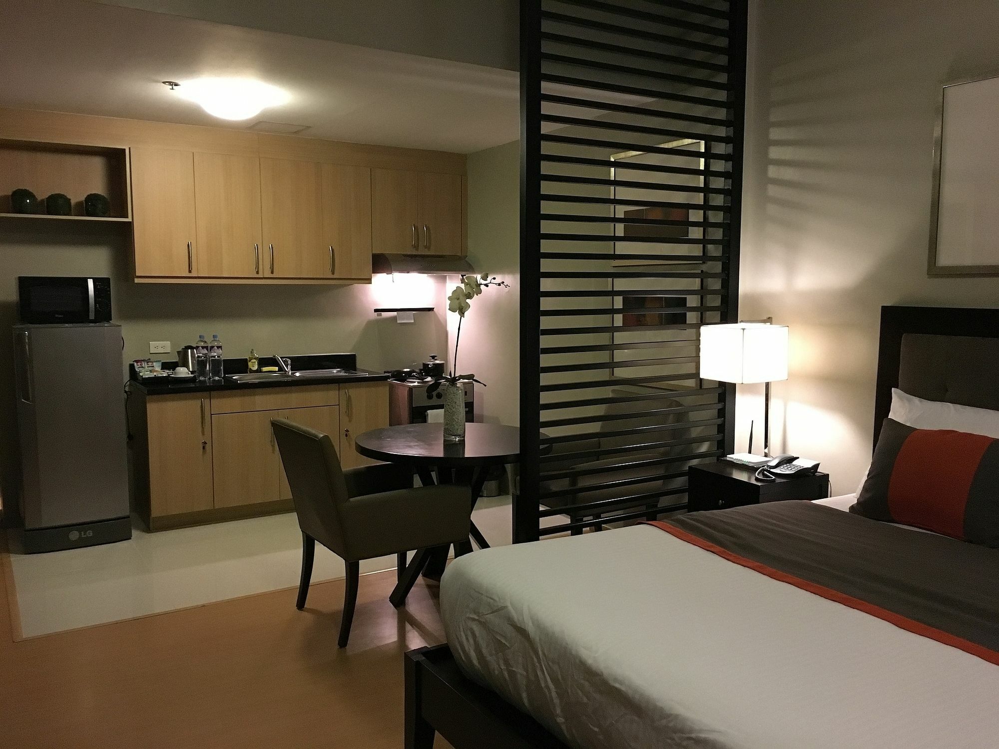 Avant Serviced Suites - Personal Concierge Manila Zewnętrze zdjęcie